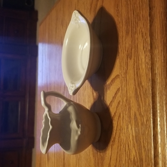 Vintage Ceramic Miniature White Grape Design Creamer and Bowl/Saucer Set - Picture 2 of 11